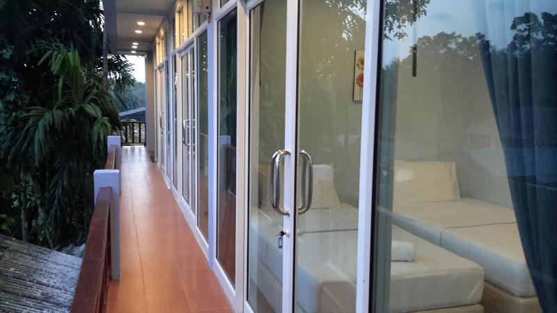 Rung Phangan Hotel image