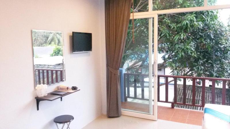 Rung Phangan Hotel image
