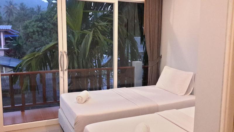 Rung Phangan Hotel image
