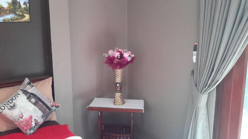 Rung Phangan Hotel image