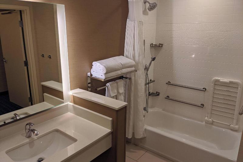 Fairfield Inn & Suites by Marriott Phoenix Tempe/A image