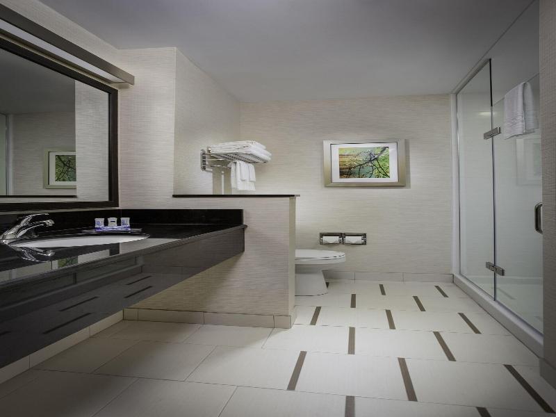Fairfield Inn & Suites by Marriott Phoenix Tempe/A image