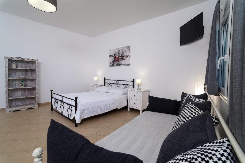 Aelia Suites — photo 23