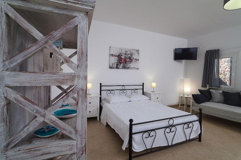 Aelia Suites — photo 32