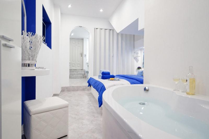 Athens Plaza Luxurys Apartments - Boutique Studio image