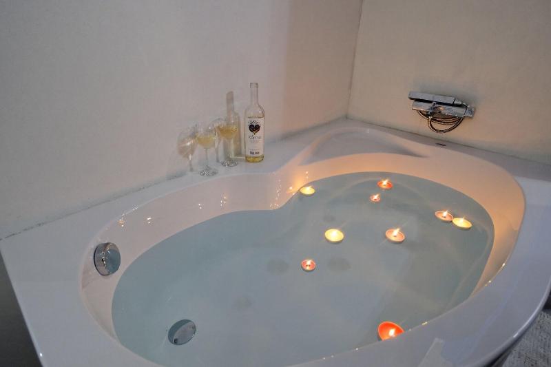 Athens Plaza Luxurys Apartments - Boutique Studio image