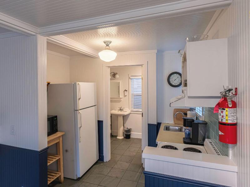 Cannon Beach Hotel image