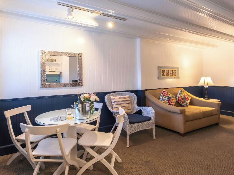 Cannon Beach Hotel image