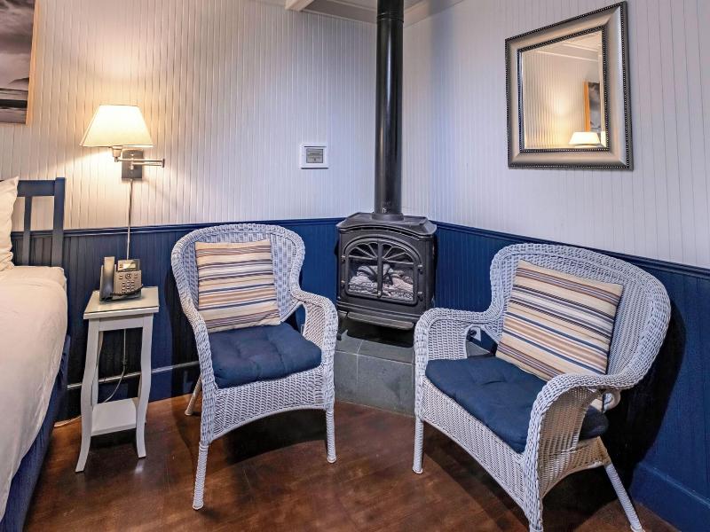 Cannon Beach Hotel image