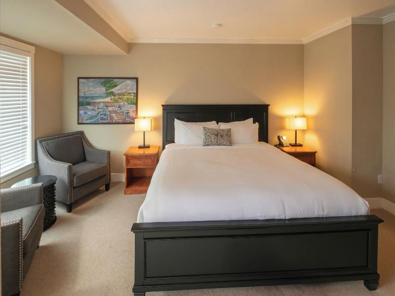 Cannon Beach Hotel image