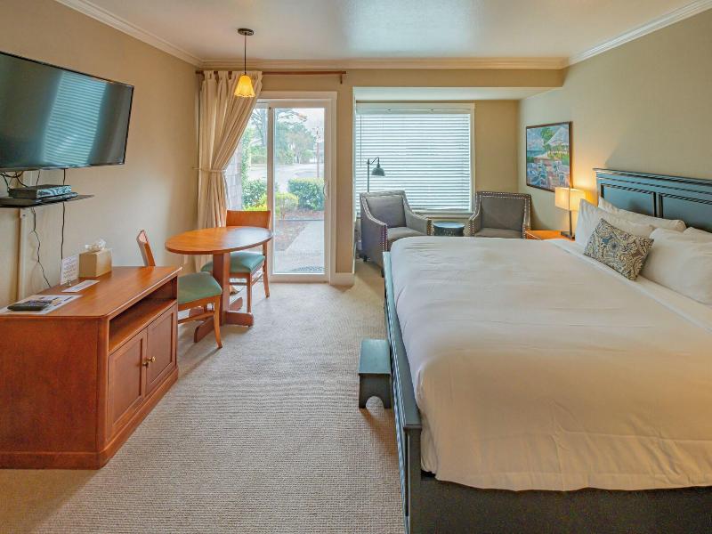 Cannon Beach Hotel image