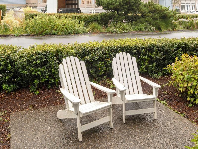 Cannon Beach Hotel image