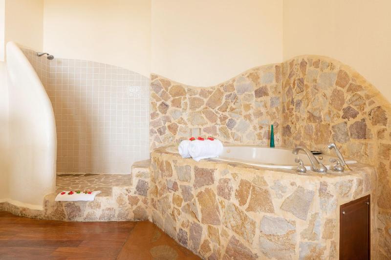 Issimo Suites Boutique Hotel & Spa - Adults Only image