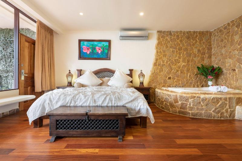Issimo Suites Boutique Hotel & Spa - Adults Only image