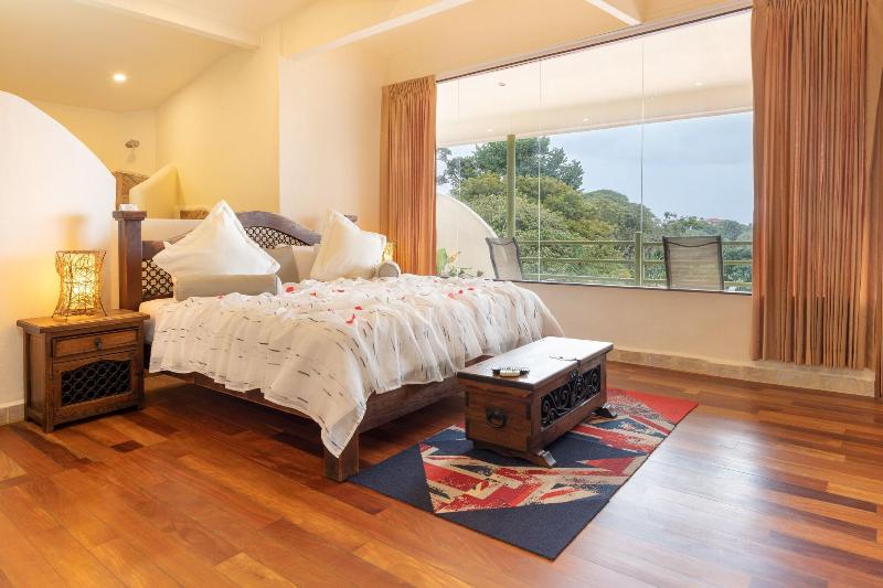 Issimo Suites Boutique Hotel & Spa - Adults Only image