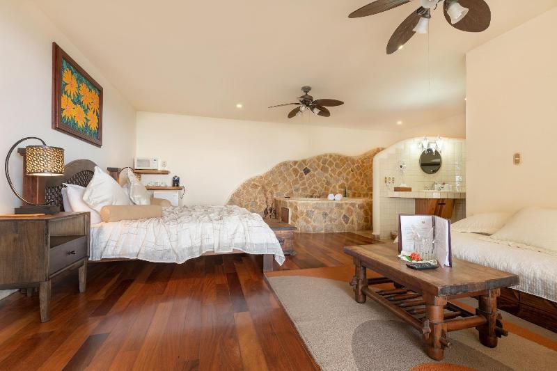Issimo Suites Boutique Hotel & Spa - Adults Only image