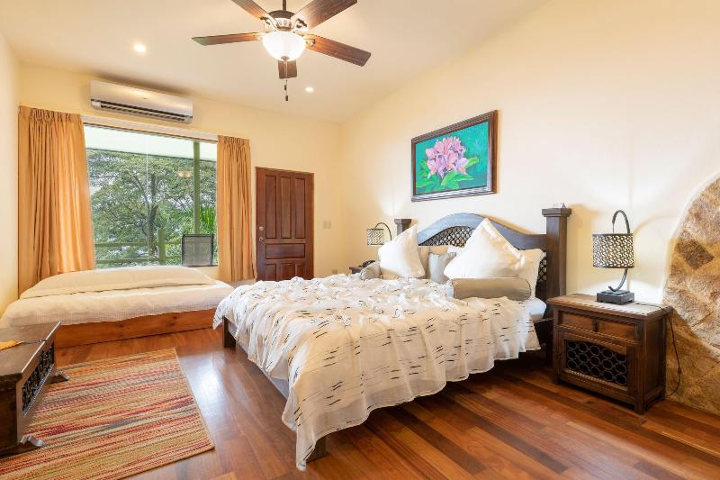 Issimo Suites Boutique Hotel & Spa - Adults Only image
