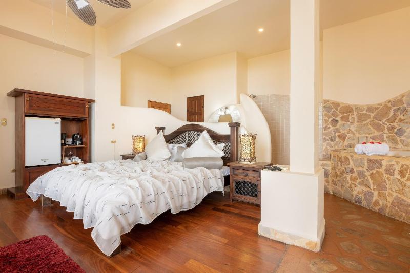 Issimo Suites Boutique Hotel & Spa - Adults Only image