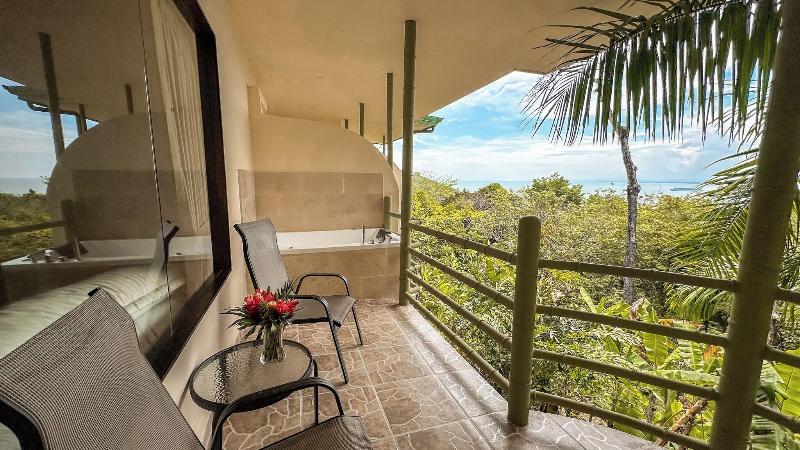 Issimo Suites Boutique Hotel & Spa - Adults Only image