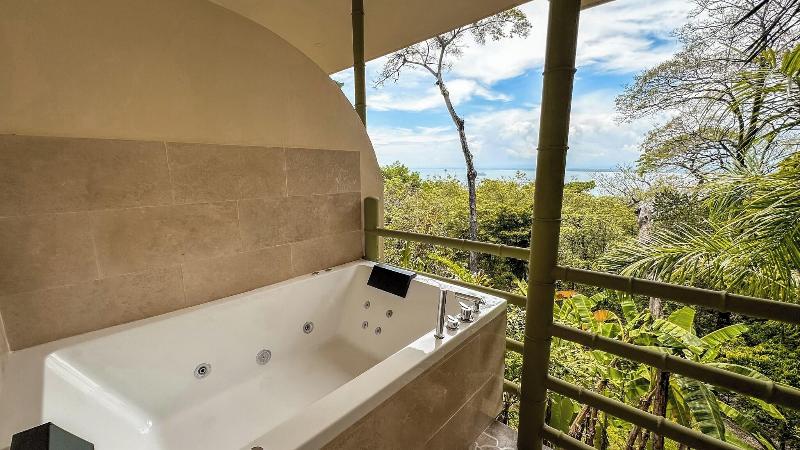 Issimo Suites Boutique Hotel & Spa - Adults Only image