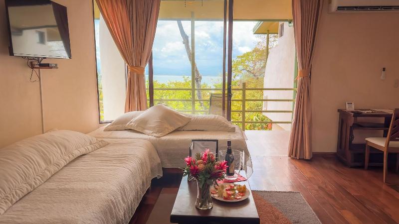 Issimo Suites Boutique Hotel & Spa - Adults Only image