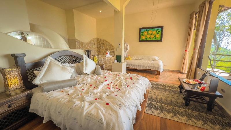 Issimo Suites Boutique Hotel & Spa - Adults Only image