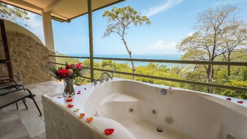 Issimo Suites Boutique Hotel & Spa - Adults Only image