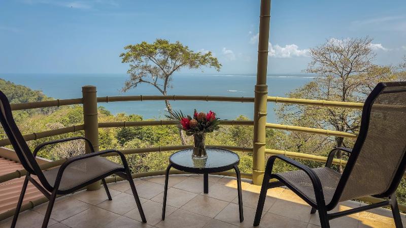 Issimo Suites Boutique Hotel & Spa - Adults Only image