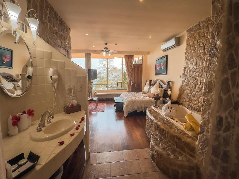 Issimo Suites Boutique Hotel & Spa - Adults Only image