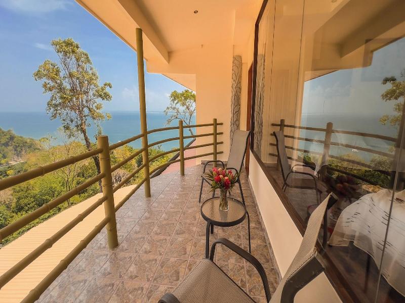 Issimo Suites Boutique Hotel & Spa - Adults Only image