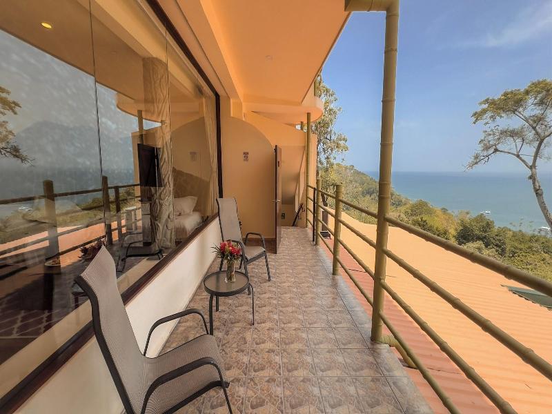 Issimo Suites Boutique Hotel & Spa - Adults Only image