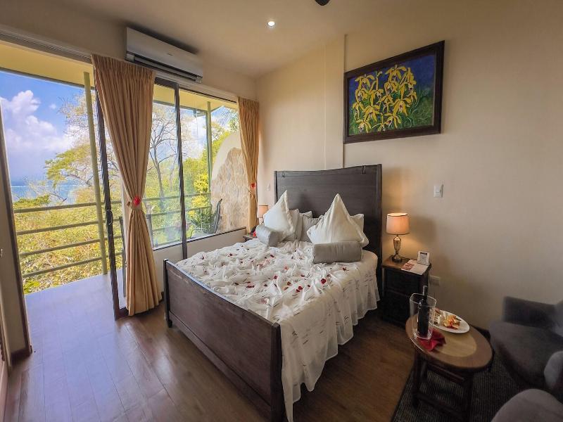 Issimo Suites Boutique Hotel & Spa - Adults Only image