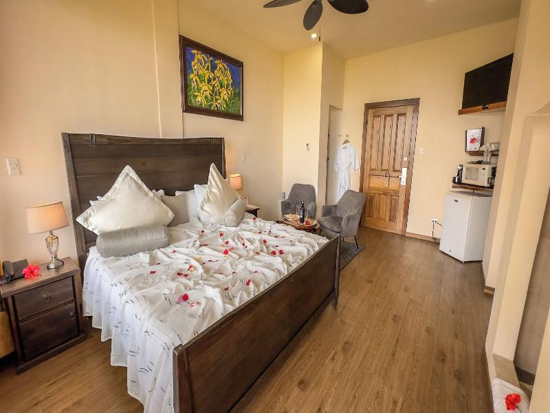 Issimo Suites Boutique Hotel & Spa - Adults Only image