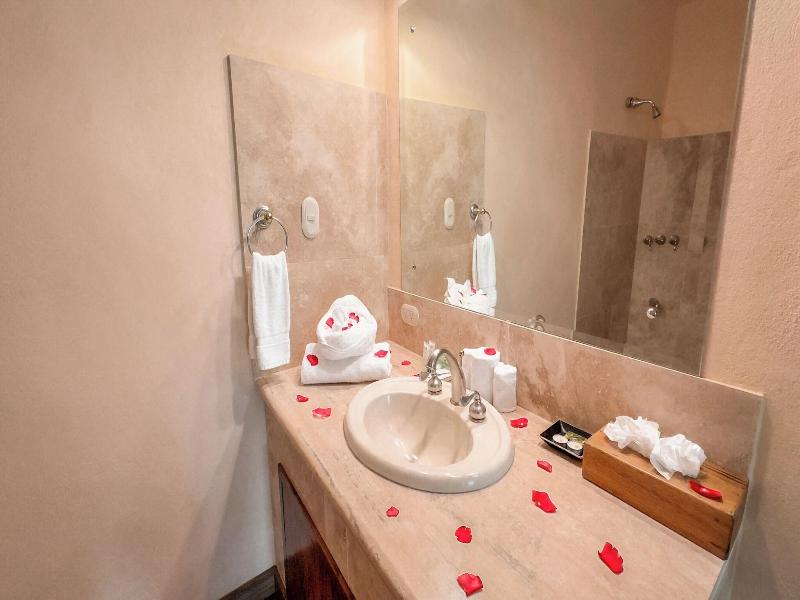 Issimo Suites Boutique Hotel & Spa - Adults Only image