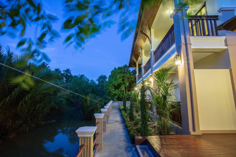 Oh Amphawa Boutique Resort image