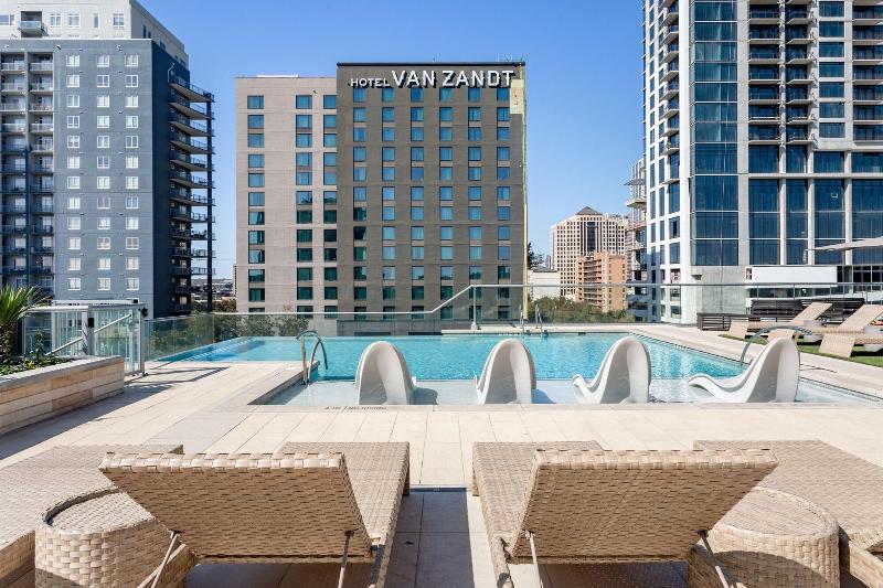 Locale Austin - Rainey Street