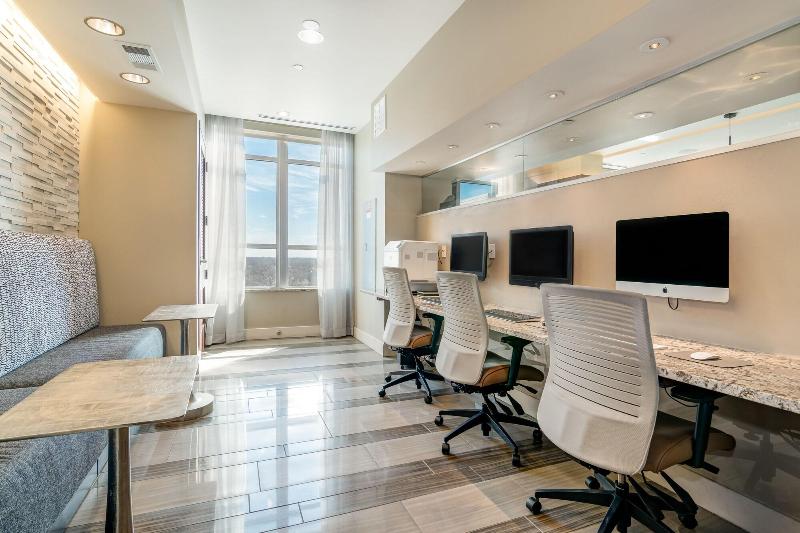 Locale Austin - Rainey Street