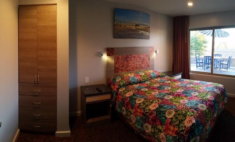 Surfside On The Lake image