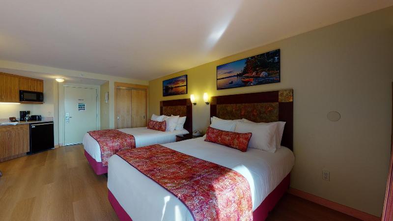 Surfside On The Lake image