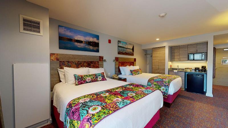 Surfside On The Lake image