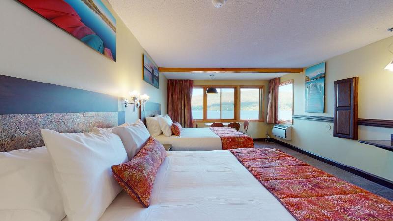 Surfside On The Lake image
