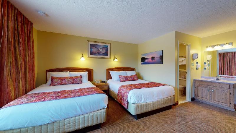 Surfside On The Lake image