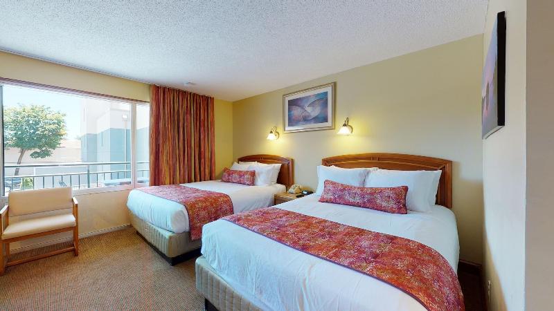 Surfside On The Lake image