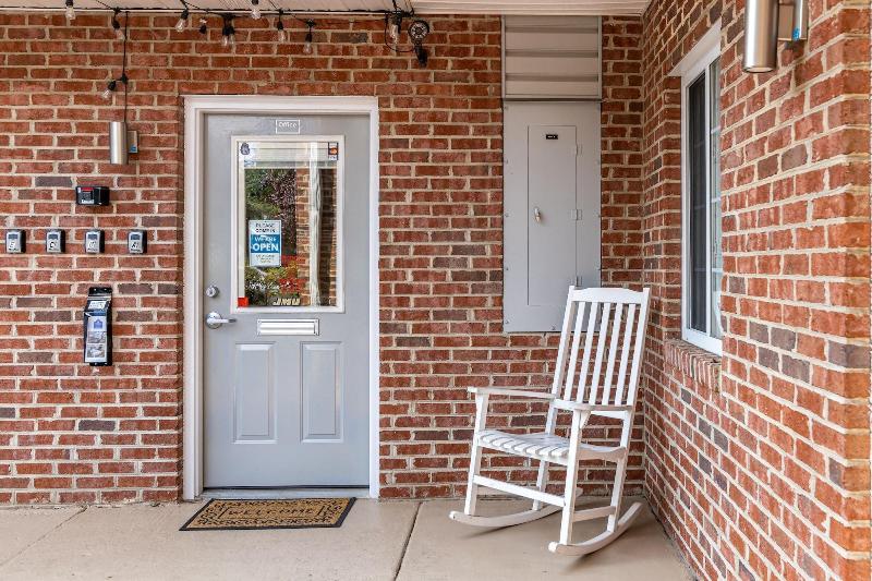 Affordable Corporate Suites - Harrisonburg