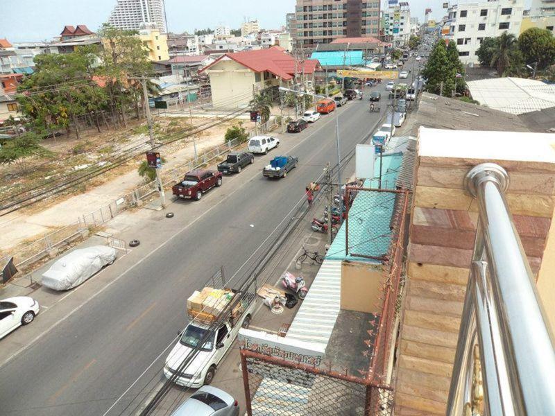 Bann Lom Le Huahin image