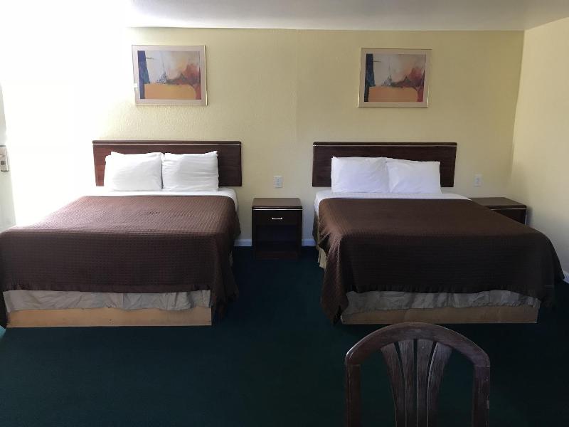 Relax Inn Of Medford image