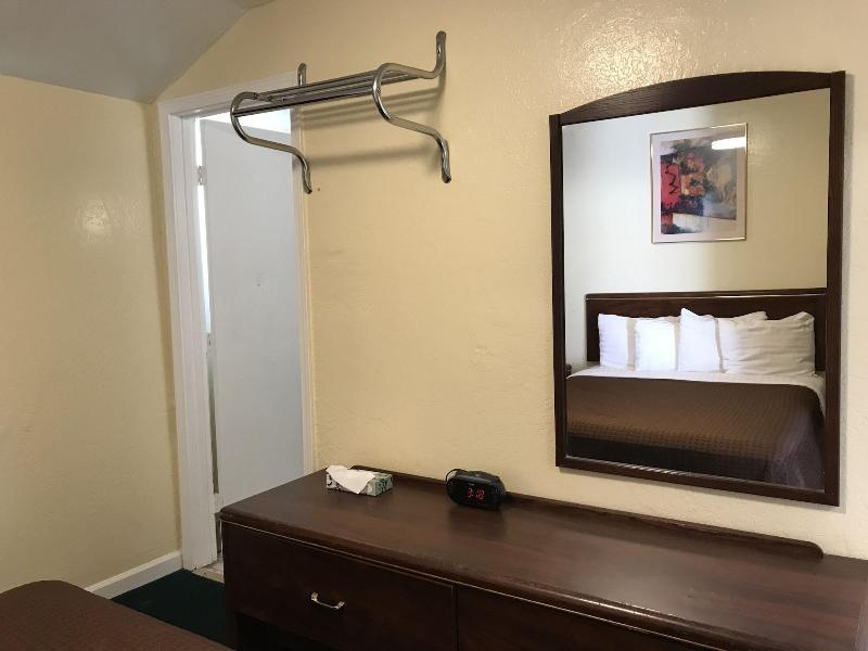 Relax Inn Of Medford image
