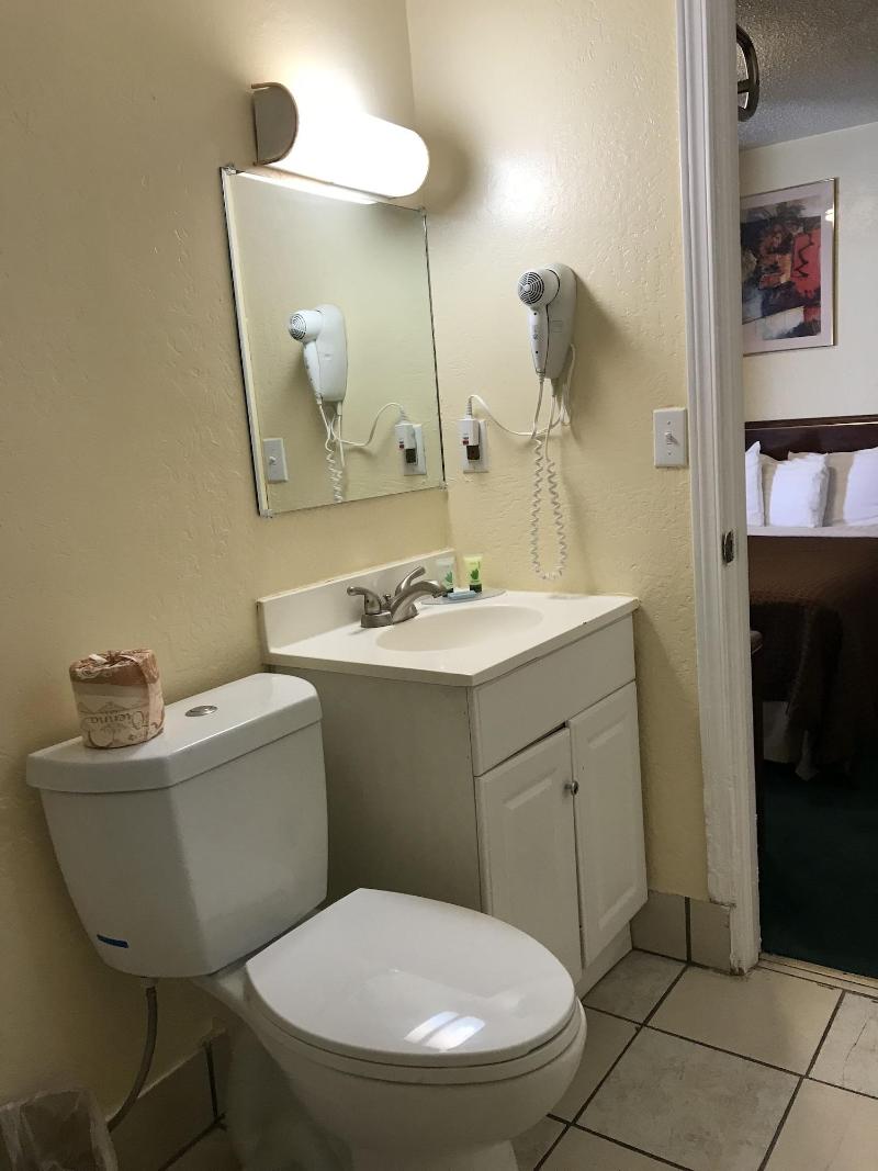 Relax Inn Of Medford image