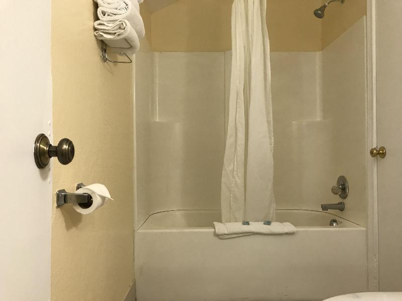 Relax Inn Of Medford image