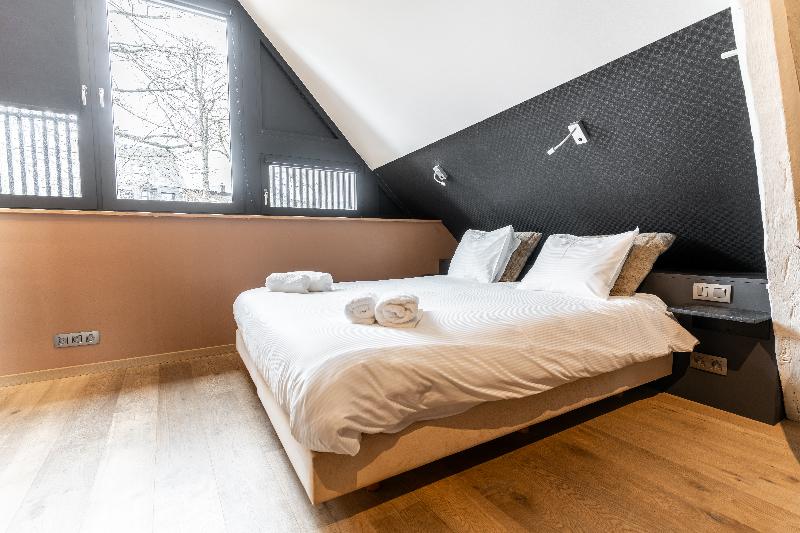 Le Manoir image